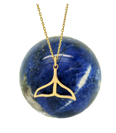 GOLD WHALE TAIL PENDANT