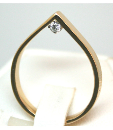 GOLD RING WITH DIAMOND "GOTA"