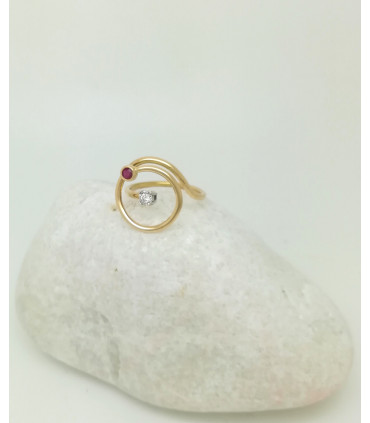 ANILLO DE ORO CON DIAMANTE Y RUBÍ "LOOP"